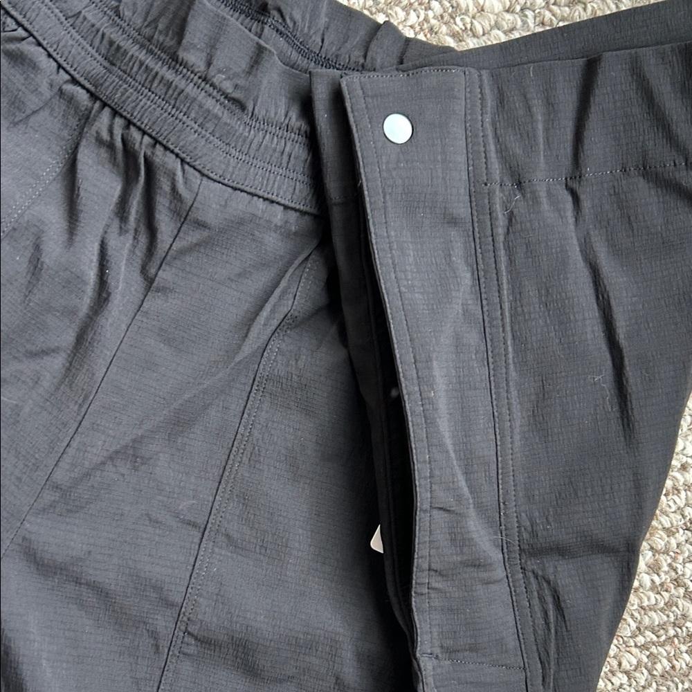 NWT Athleta Trekkie Parachute Black pants - Picture 5 of 7